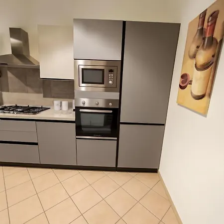 Welcome Riviera -torre D'avorio 126 Mq Piu'terrazzo25 Mq - Totalmente Rinnovato- 250 M Dal Centro - Parcheggio A Pagamento 15 Euro Al Giorno Da Prenotare In Anticipo Salvo Dispo -parking At 15 Euro Per Day To Be Booked In Advance If Avai