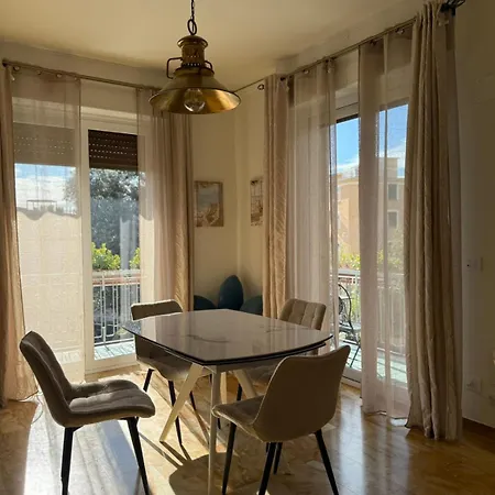 Apartment Welcome Riviera -torre D'avorio 126 Mq Piu'terrazzo25 Mq - Totalmente Rinnovato- 250 M Dal Centro - Parcheggio A Pagamento 20 Euro Al Giorno Da Prenotare In Anticipo Salvo Dispo -parking At 20 Euro Per Day To Be Booked In Advance If Avai Rapallo