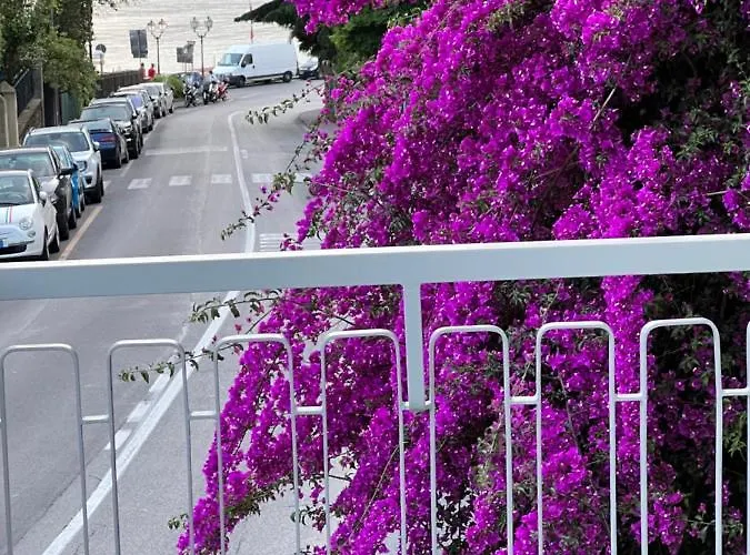 Welcome Riviera -torre D'avorio 126 Mq Piu'terrazzo25 Mq - Totalmente Rinnovato- 250 M Dal Centro - Parcheggio A Pagamento 15 Euro Al Giorno Da Prenotare In Anticipo Salvo Dispo -parking At 15 Euro Per Day To Be Booked In Advance If Avai 公寓 *