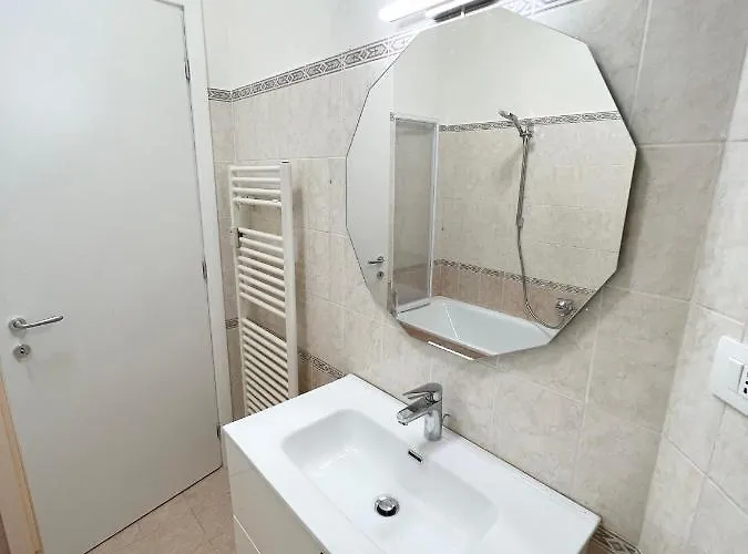 Welcome Riviera -torre D'avorio 126 Mq Piu'terrazzo25 Mq - Totalmente Rinnovato- 250 M Dal Centro - Parcheggio A Pagamento 15 Euro Al Giorno Da Prenotare In Anticipo Salvo Dispo -parking At 15 Euro Per Day To Be Booked In Advance If Avai 公寓 拉帕洛