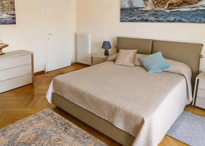 Welcome Riviera -torre D'avorio 126 Mq Piu'terrazzo25 Mq - Totalmente Rinnovato- 250 M Dal Centro - Parcheggio A Pagamento 15 Euro Al Giorno Da Prenotare In Anticipo Salvo Dispo -parking At 15 Euro Per Day To Be Booked In Advance If Avai