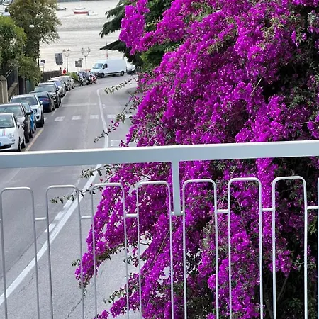 Welcome Riviera -torre D'avorio 126 Mq Piu'terrazzo25 Mq - Totalmente Rinnovato- 250 M Dal Centro - Parcheggio A Pagamento 20 Euro Al Giorno Da Prenotare In Anticipo Salvo Dispo -parking At 20 Euro Per Day To Be Booked In Advance If Avai Διαμέρισμα *