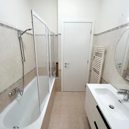 Welcome Riviera -torre D'avorio 126 Mq Piu'terrazzo25 Mq - Totalmente Rinnovato- 250 M Dal Centro - Parcheggio A Pagamento 15 Euro Al Giorno Da Prenotare In Anticipo Salvo Dispo -parking At 15 Euro Per Day To Be Booked In Advance If Avai *