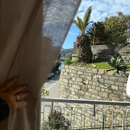 Torre D'avorio: Renovated With Terrace Near Center Apartment Rapallo